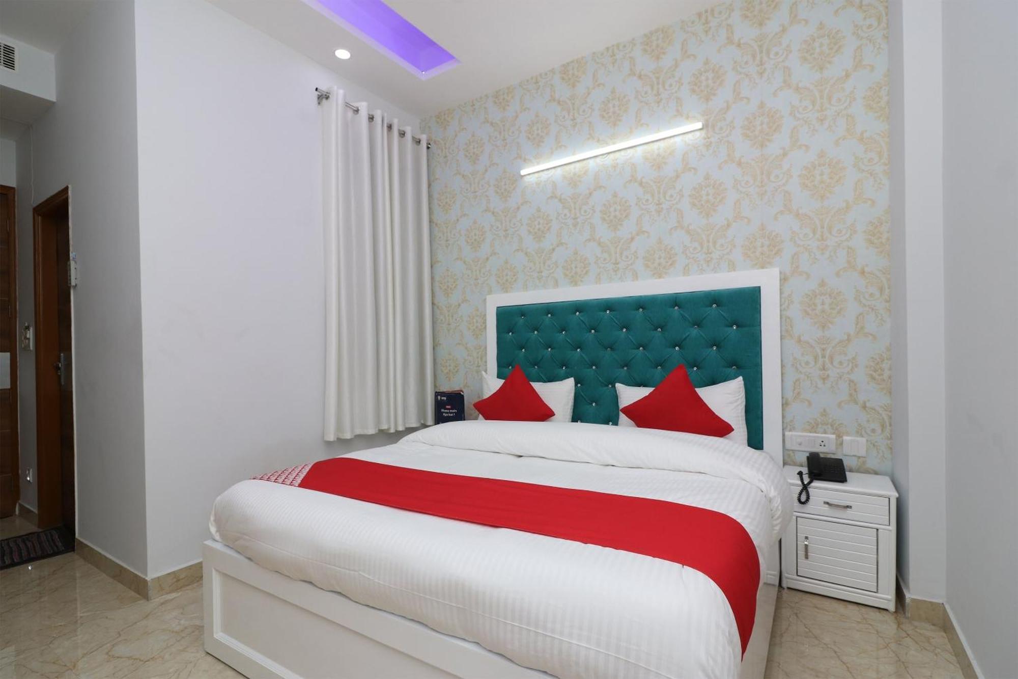 Hotel O The Grand Palace Ghaziabad Eksteriør bilde